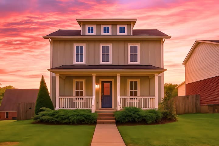 Hilltop Charmer | Group-friendly Retreat - Nashville, TN