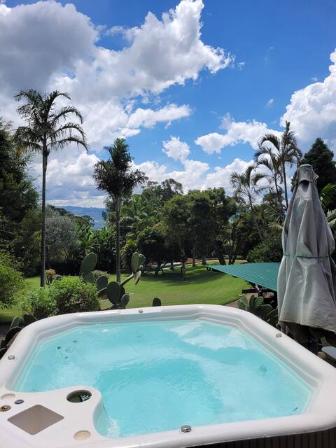 Casa na Serra, StarLink, Jacuzzi, Pure Air, 120kmSP
