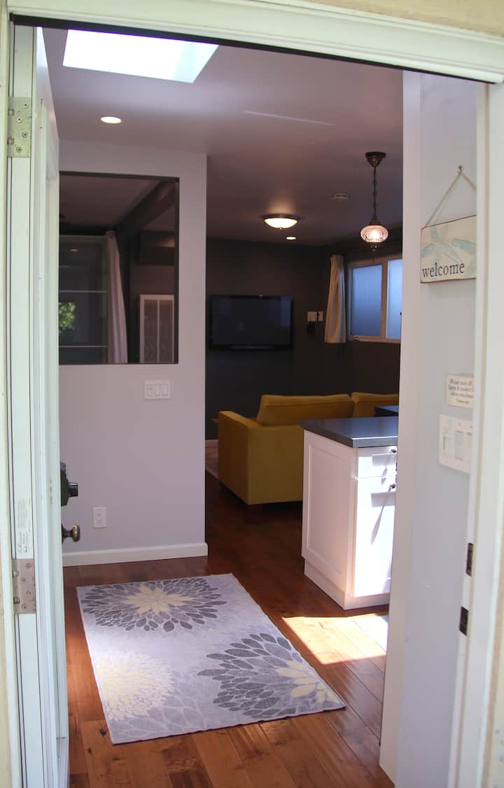Private Cottage - Full Kitchen/bath - Beach Cities - Manhattan Beach, CA