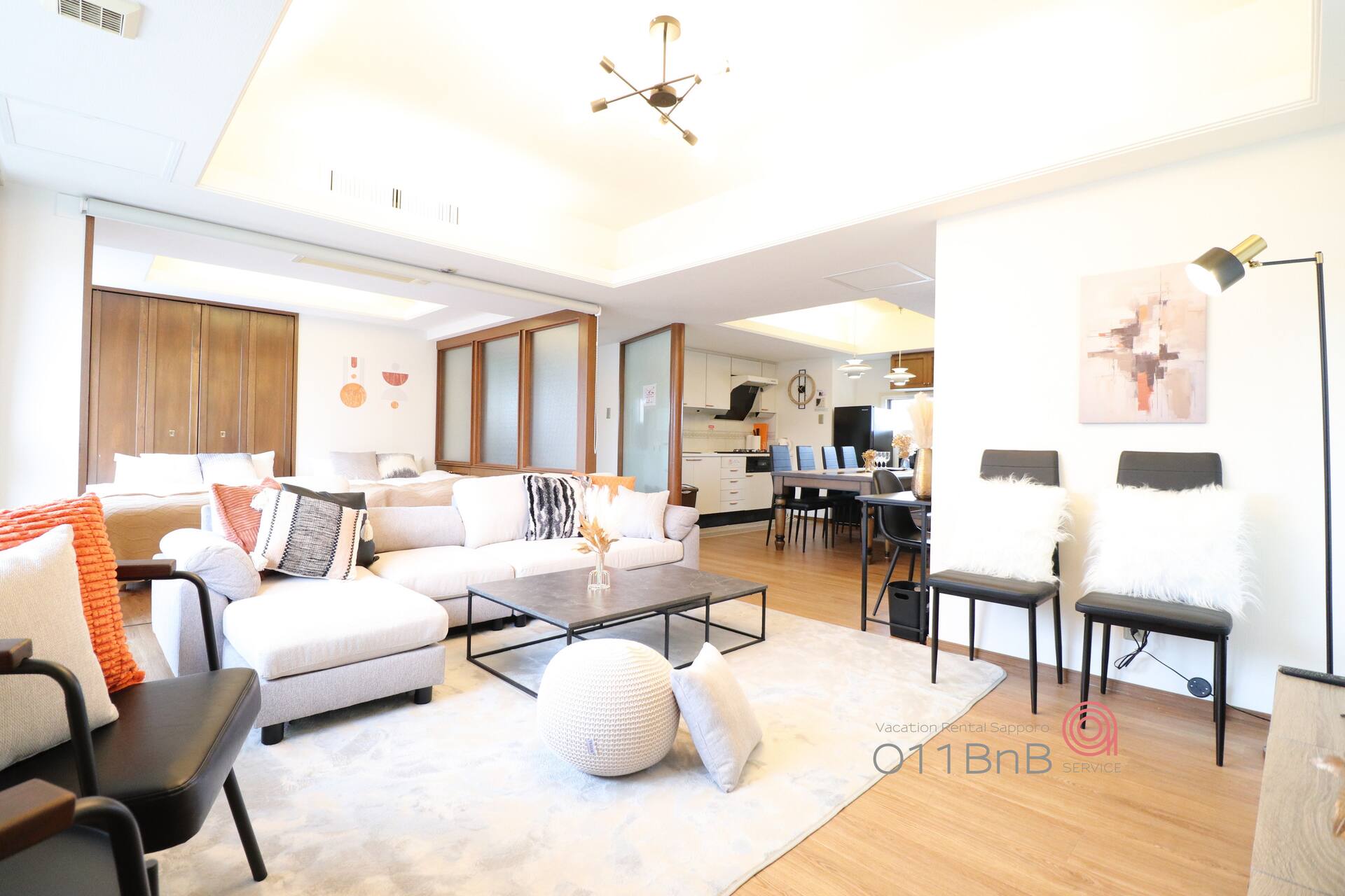 Large 110 ㎡/3 bedrooms/8th floor rental/maximum 12 people/free parking/2 minutes from tram station/good access/N8