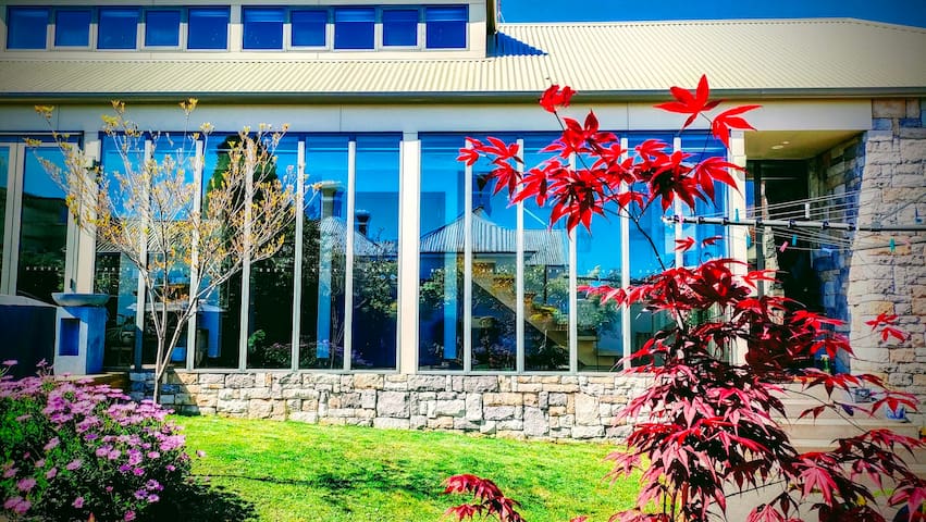 Corinna’s glasshouse