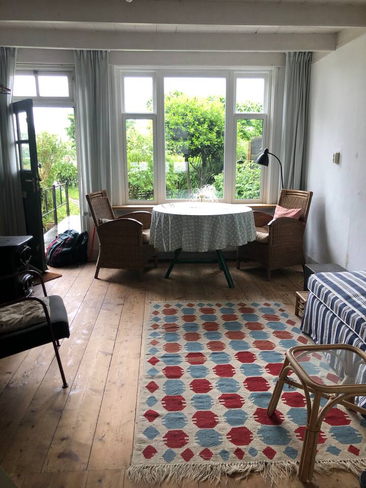Dijkhuisje in Brakel