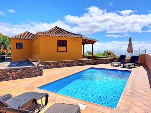 Lina's house with a private pool