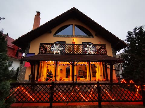 BRAN SQUIRREL HOUSE (Cozy holiday house)