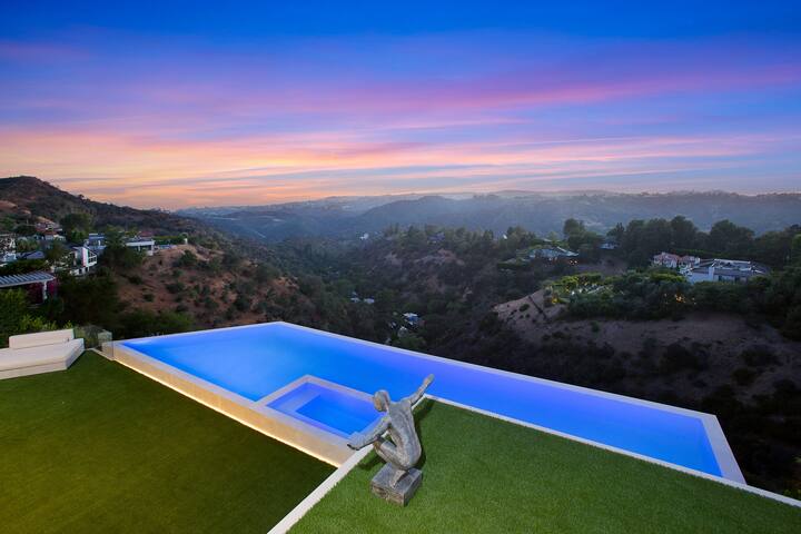 Luxurious Villa Infinity Pool View Beverly Hills gallery image 2