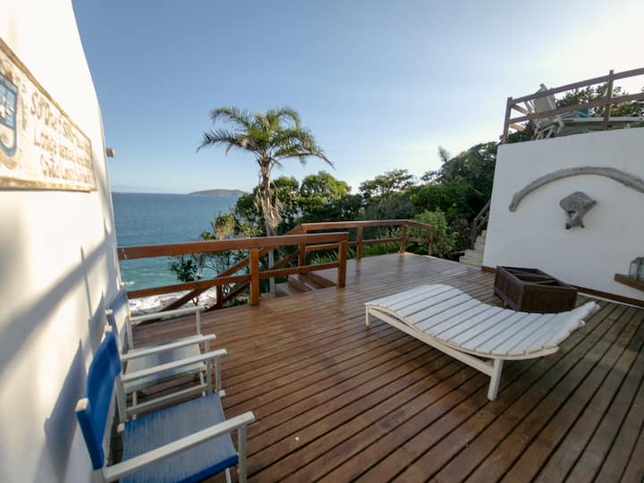 Lovely house facing the sea
