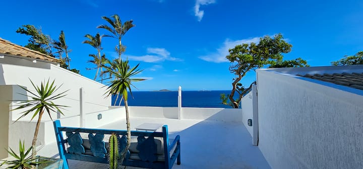 Lovely house facing the sea