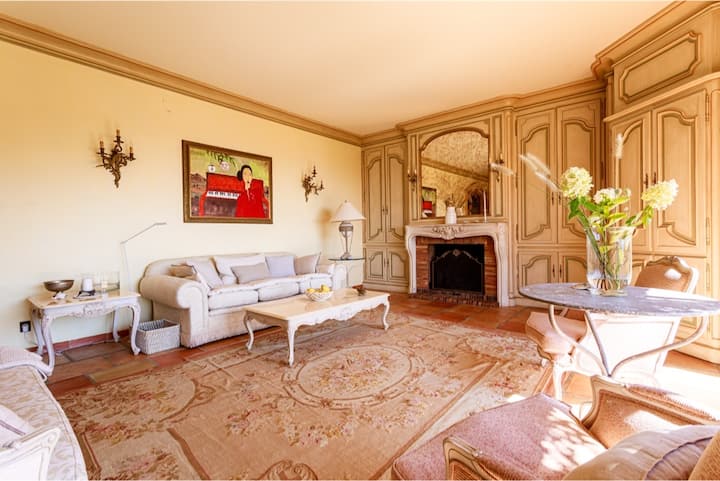 Luxury Sea View Villa 4br 
Large Pool/aircons - Nice