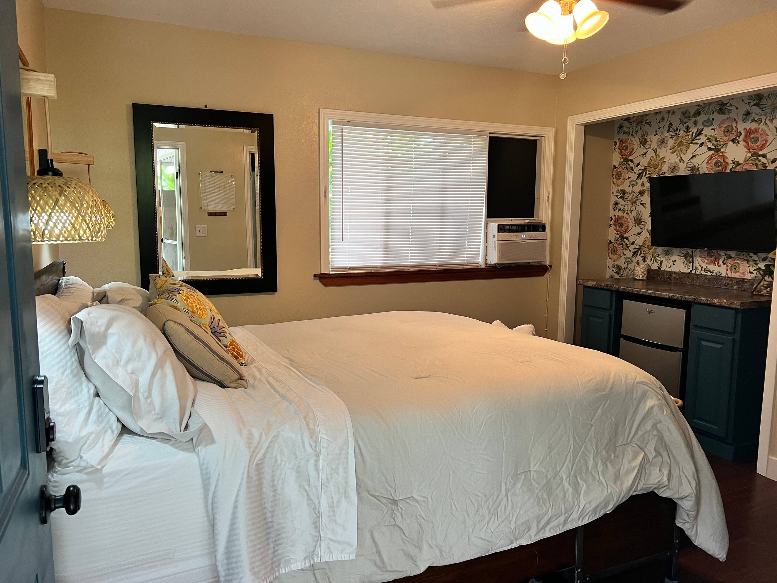 Kona Private Suite • Near Airport • Clean & Quiet - Image 3