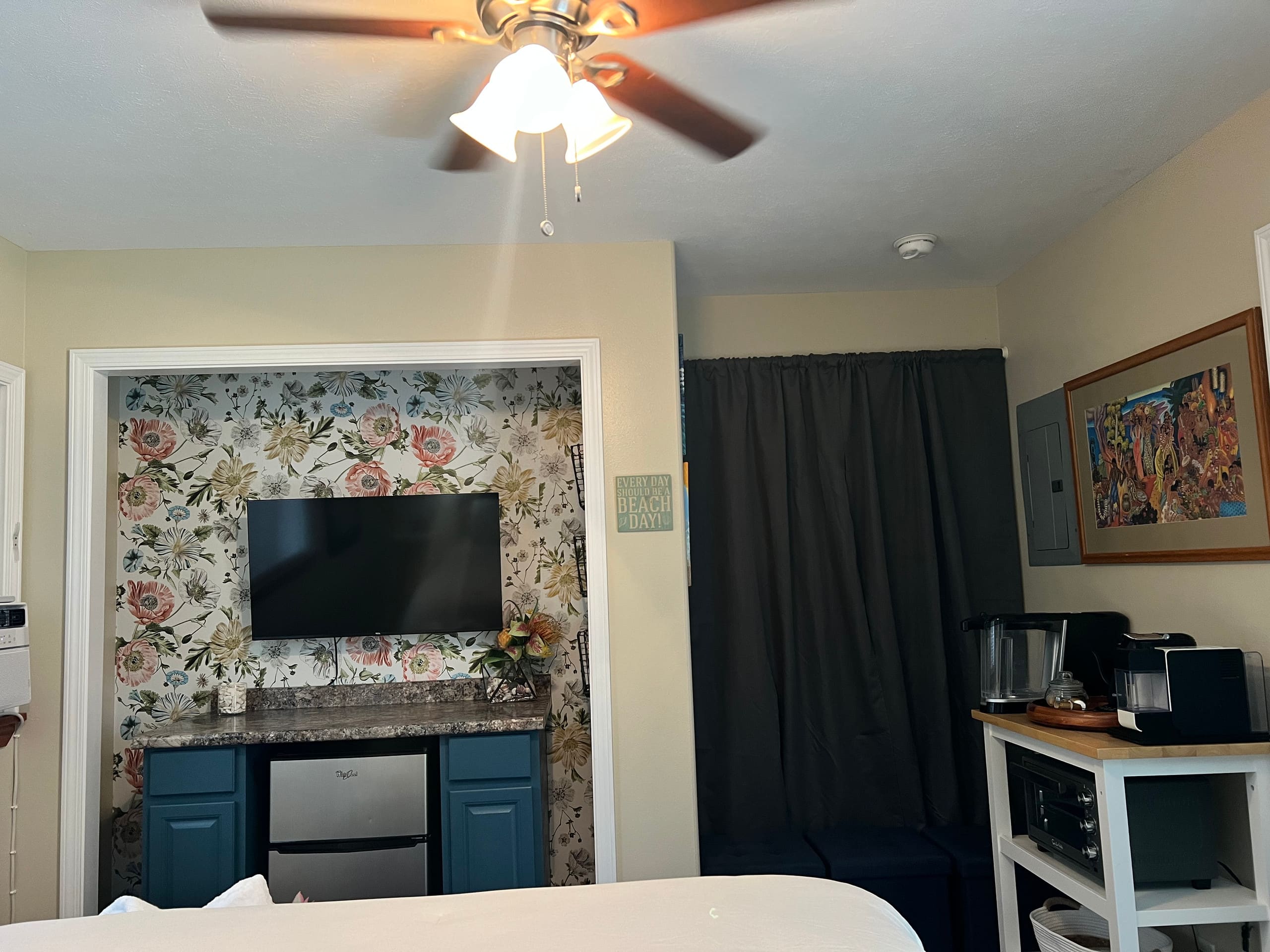 Kona Private Suite • Near Airport • Clean & Quiet - Image 2