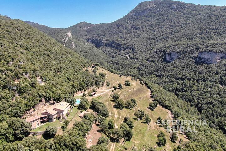 Gran masía aislada con piscina y vistas de ensueño gallery image 4