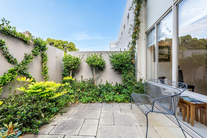 Salamanca Precinct Apartment gallery image 2