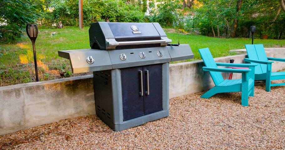 Hip Eastside Home Close to DT. Walk to everything! gallery image 4