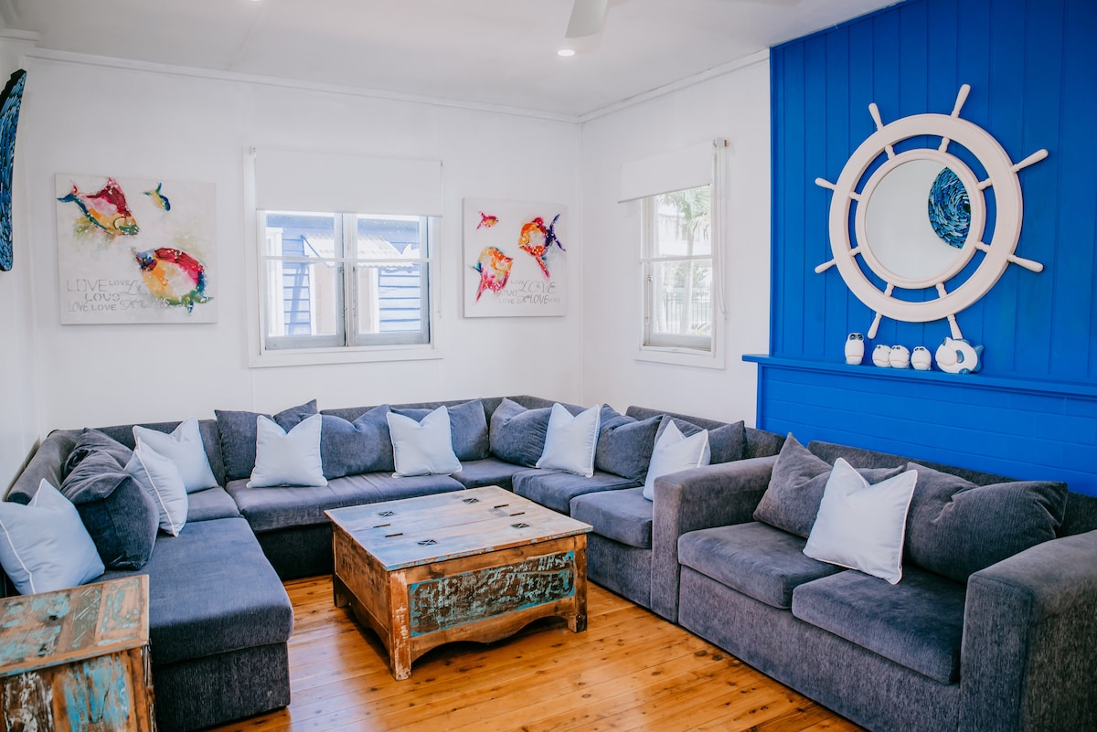 Popular Airbnb listing: Husky Waters in Huskisson