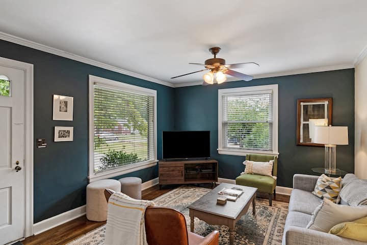 East Nash / Entire Home! Bright And Clean! - Nashville, TN