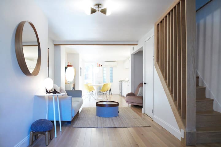 Mid-Century Modern Guest-suite in Greenpoint gallery image 3