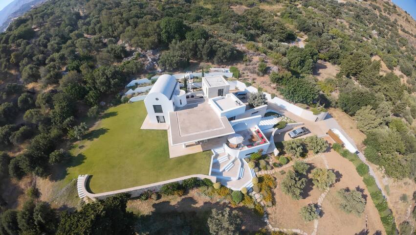 Magical and unique property: La Maison Grecque gallery image 3