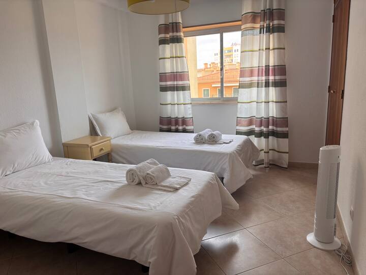 Habitación con 2 camas