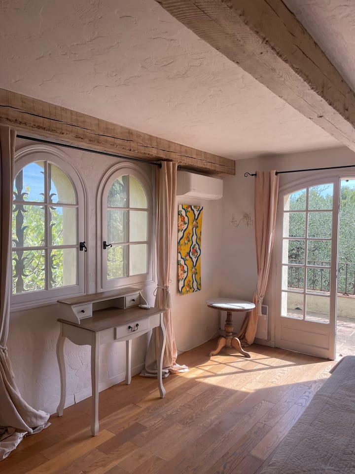 საძინებელი 1