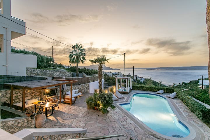 1km to Beach*300mt to Restaurants & Supermarkets * gallery image 5