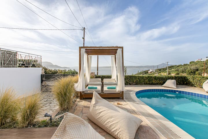 1km to Beach*300mt to Restaurants & Supermarkets *