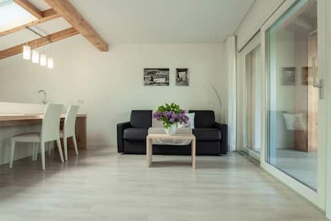 Top Airbnb: Holzhitta vacation home in Kastelruth zuLAVOGL in Kastelruth