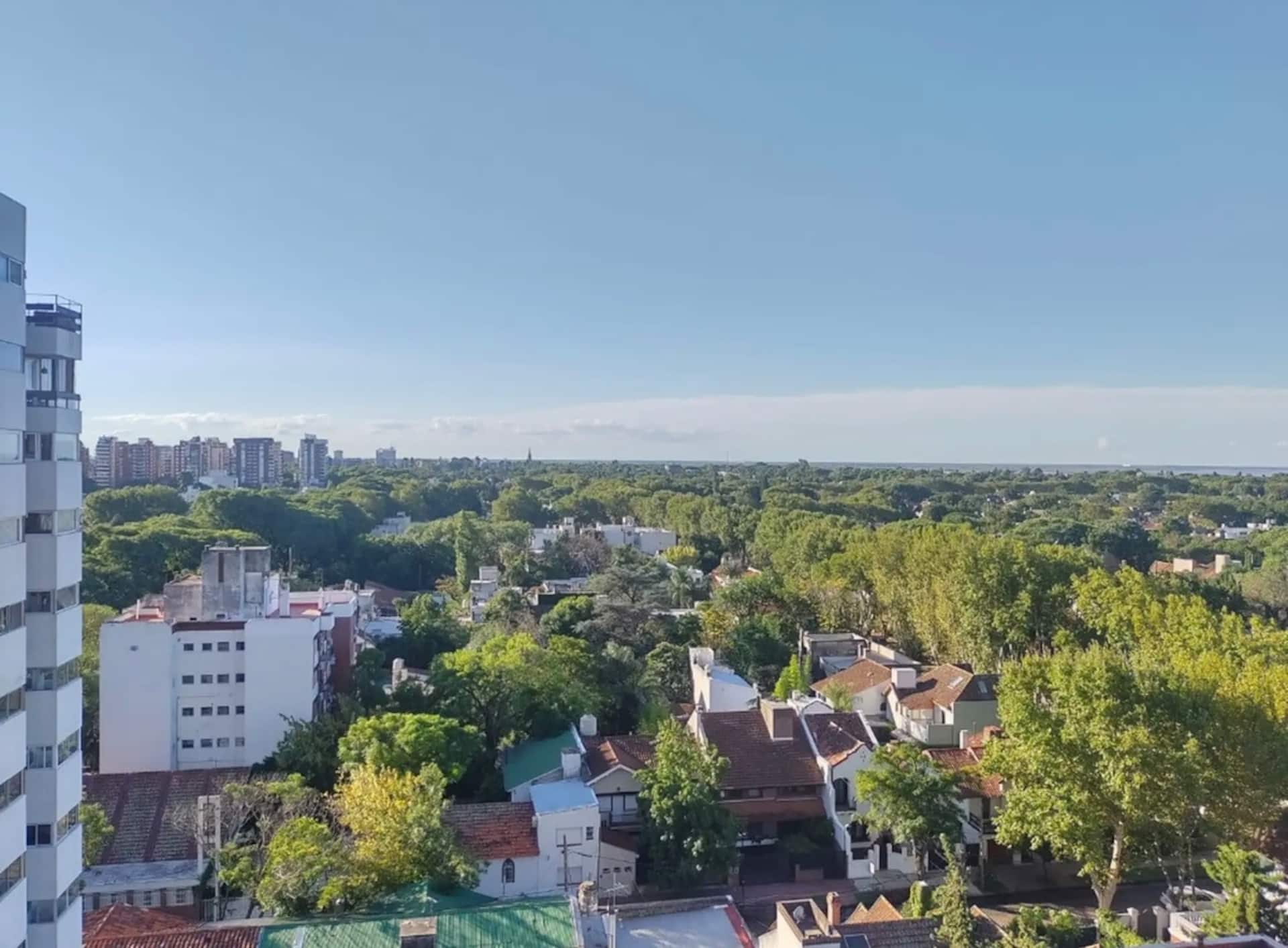 Super bright apartment with a river view!