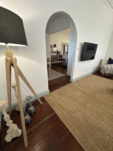 Clemandtines Vintage Beach Estate gallery image 4