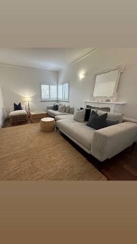 Clemandtines Vintage Beach Estate gallery image 5