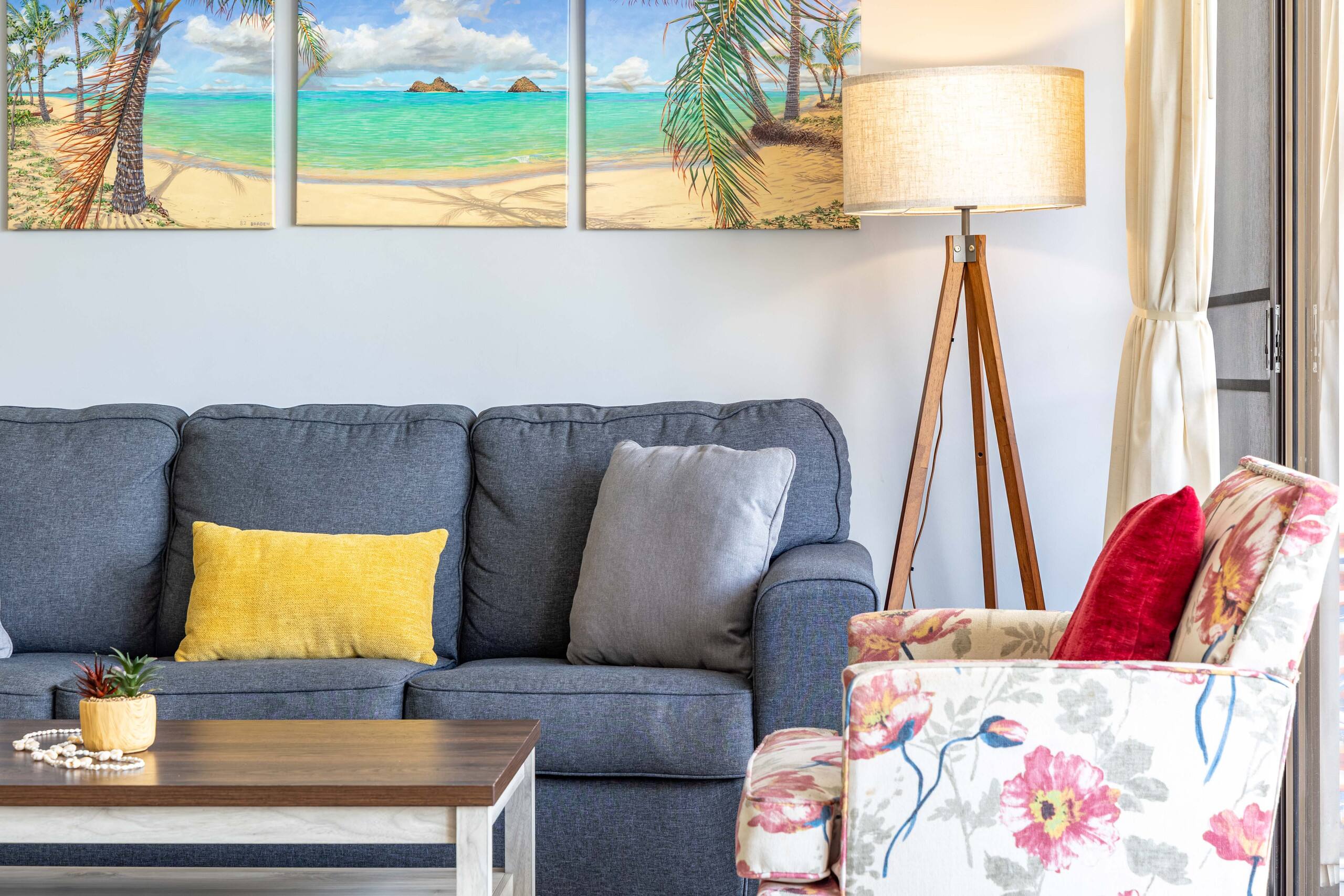 Condo in Honolulu · ★4.73 · 1 bedroom · 3 beds · 1 private bath - Image 10