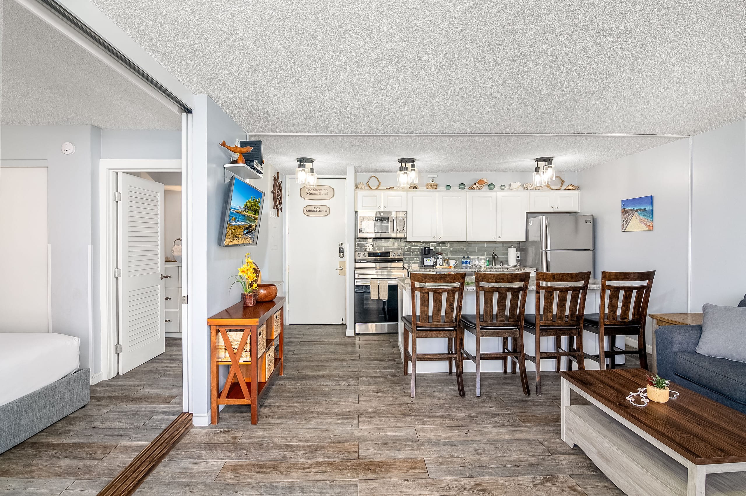 Condo in Honolulu · ★4.73 · 1 bedroom · 3 beds · 1 private bath - Image 11