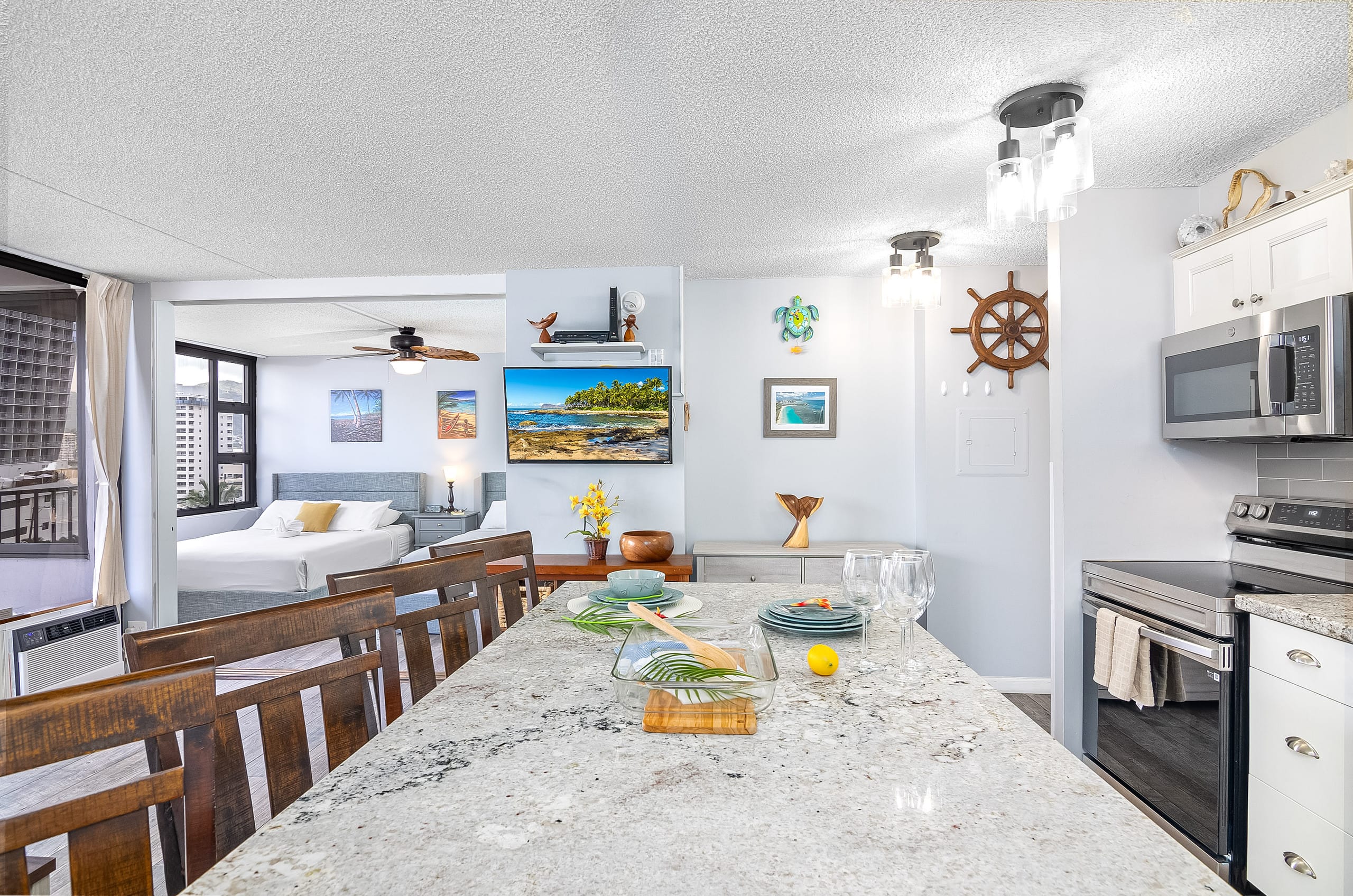 Condo in Honolulu · ★4.73 · 1 bedroom · 3 beds · 1 private bath - Image 27
