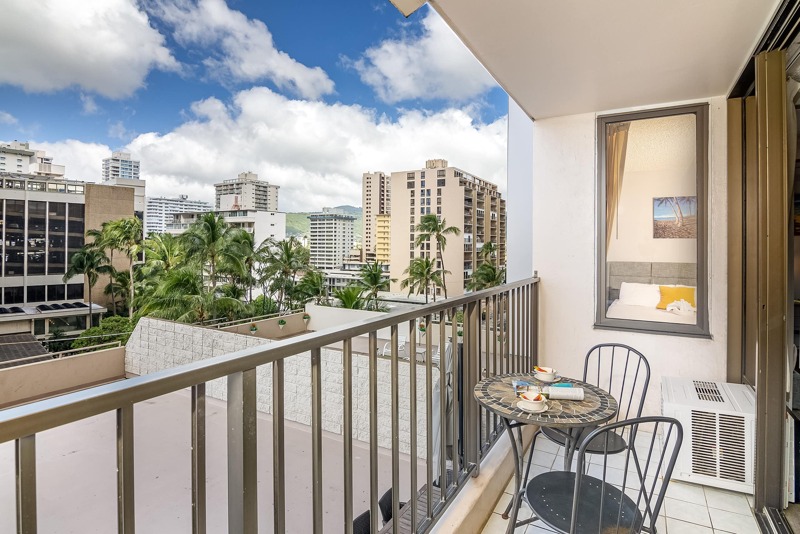 Condo in Honolulu · ★4.73 · 1 bedroom · 3 beds · 1 private bath - Image 55