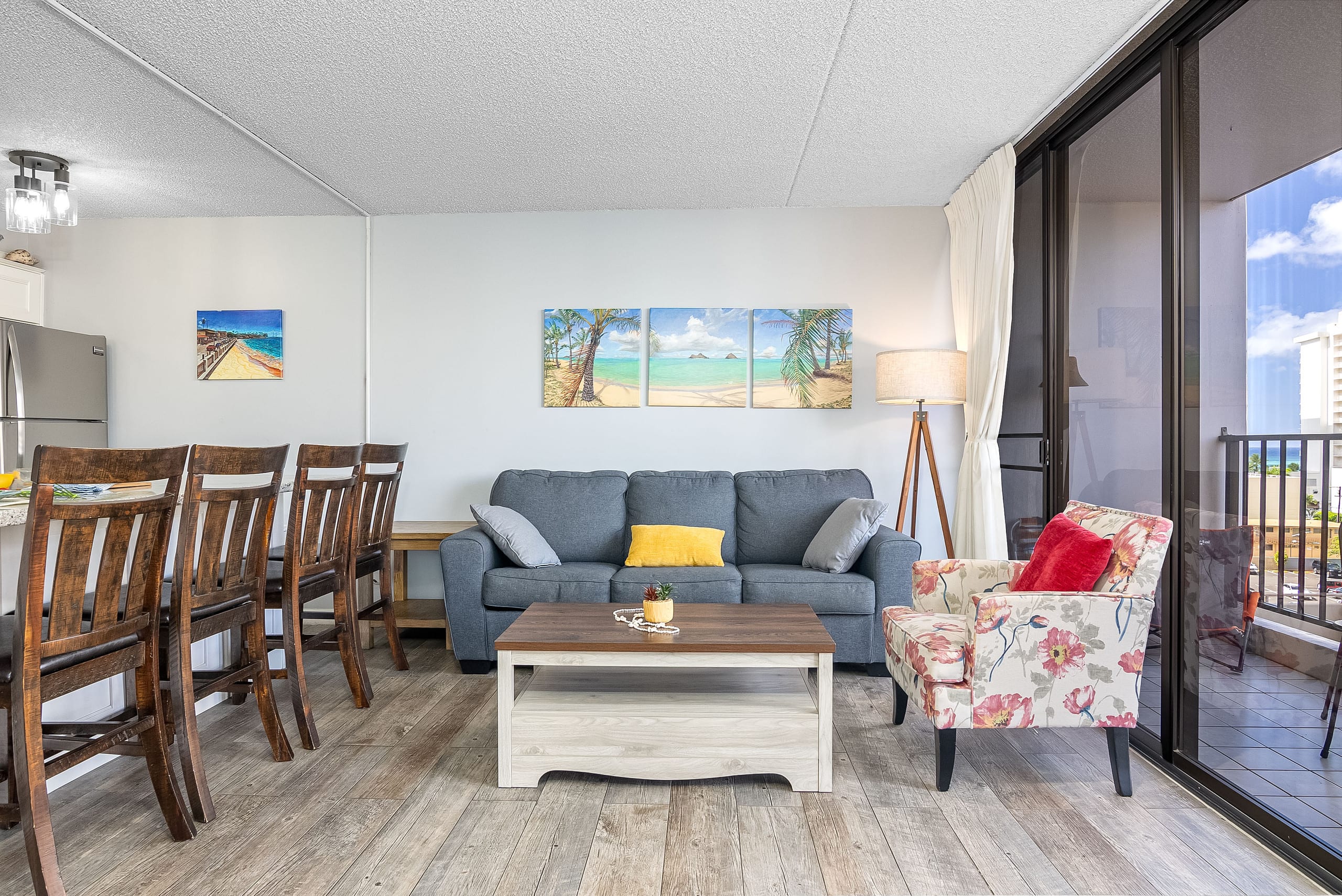 Condo in Honolulu · ★4.73 · 1 bedroom · 3 beds · 1 private bath - Image 4
