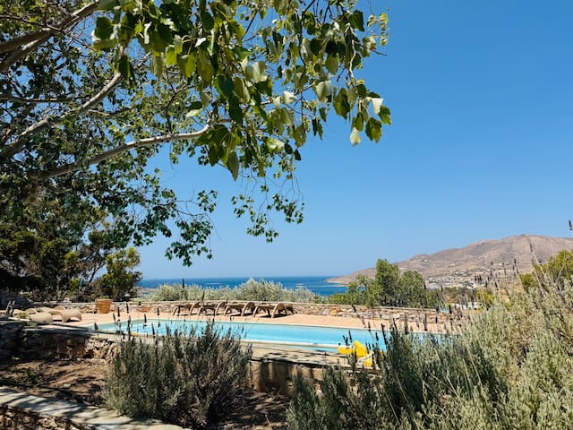 Charming Greek Villa Near the Beach | Garden Oasis