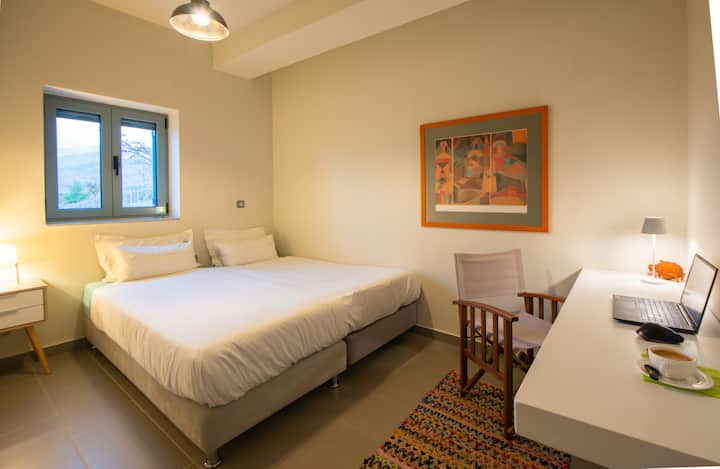 Bedroom 3 (can be set as double, or two singles, or three singles)