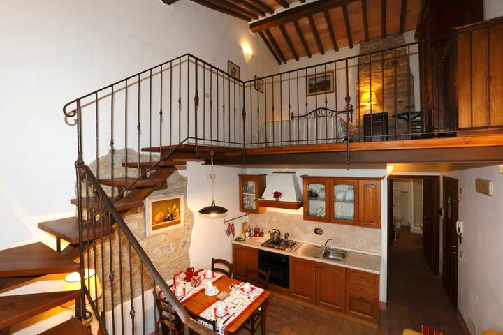 Top Airbnb: "Anna" holiday home - the POET for 2-3 people à Casole D'elsa