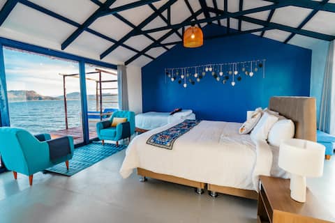 UROS TITICACA LODGE, Puno, Peru