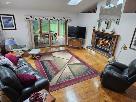 Nice Spacious Home in Quiet Neighborhood