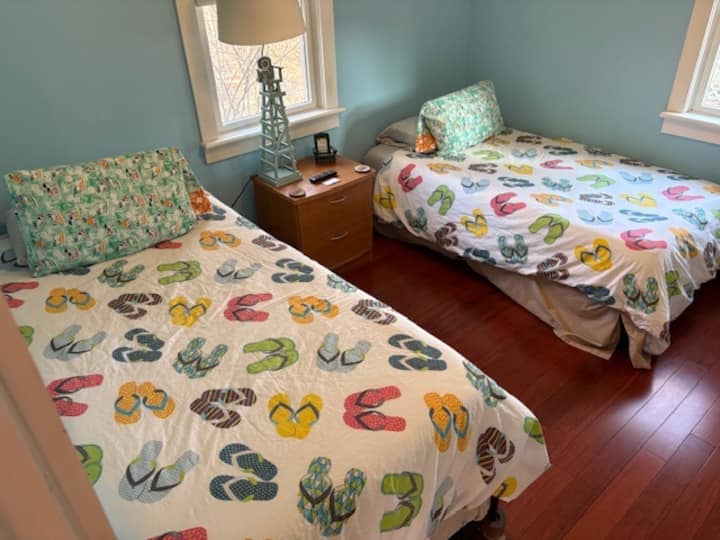 سرير مزدوج قابل للطي ، بإجمالي 3 توأم