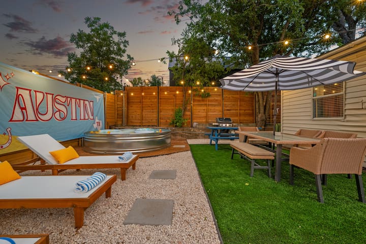 Bachelor(ettes) 2 Homes | Pool, Games, Downtown gallery image 2