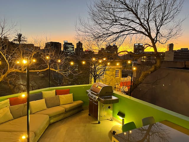 Sunny BBQ Terrace & Panoramic Table Mountain View