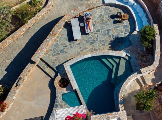 Villa Mikros Vorias gallery image 2