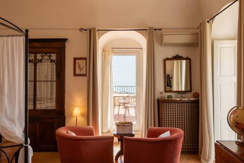 Gargano, VILLA BASSO. Sea view suite with kitchen