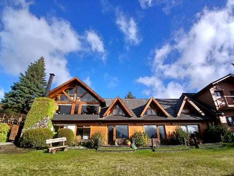 Casa del Lago ~ Home Among Mountains