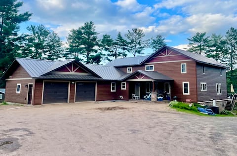 4 BR Lodge Long Lake-Open all year