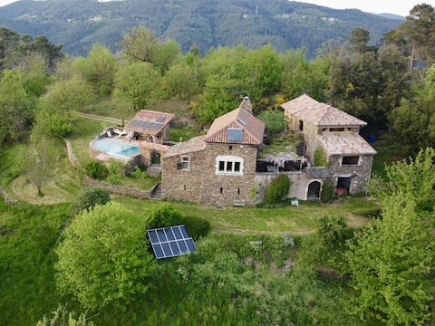 Authentic, independent Cévennes farmhouse surrounded by nature