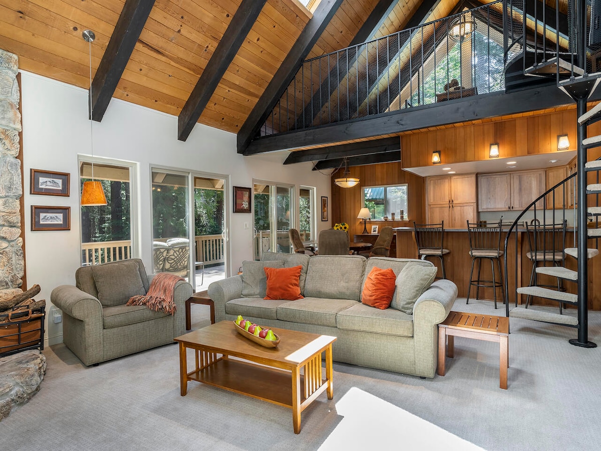 ห้องสำหรับครอบครัวพร้อมโซฟาเบดขนาดควีนไซส์