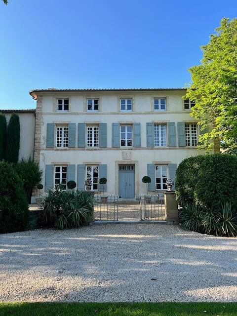 Authentic Bastide du Clos Bonnet