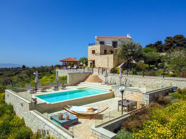 Maria’s panoramic seaview Villa gallery image 3